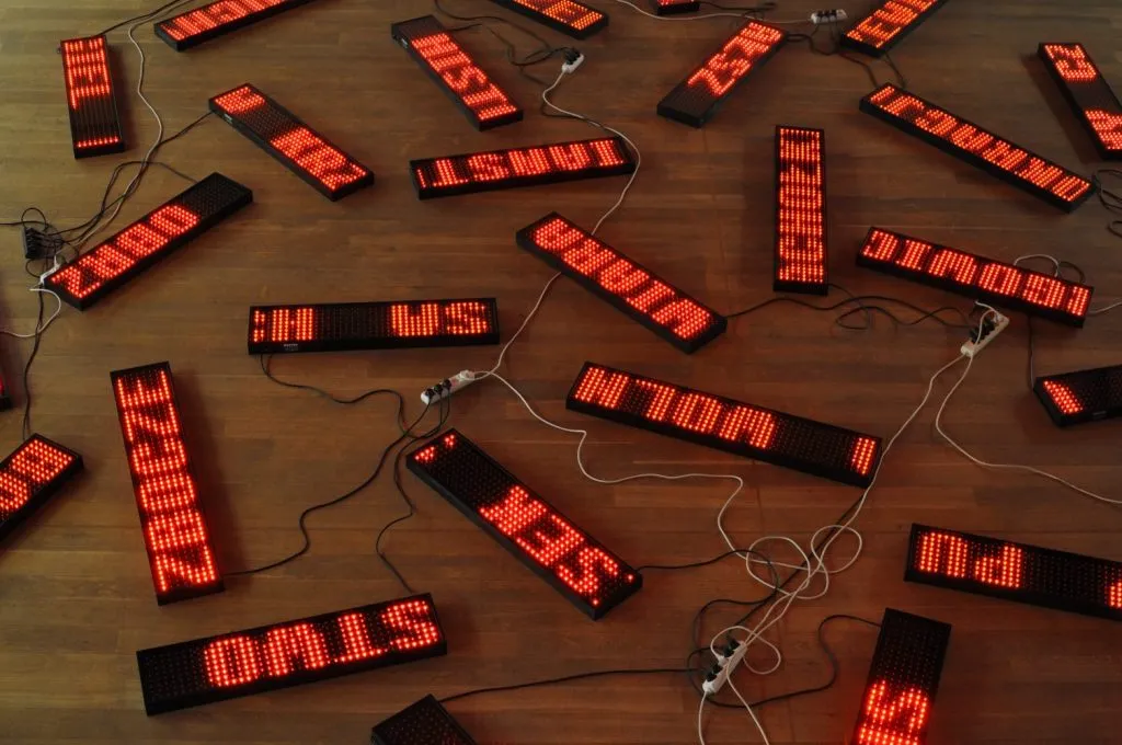 Jarosław Kozłowski’s Devices and the Devising of Art